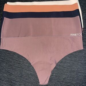 Finetoo Thongs